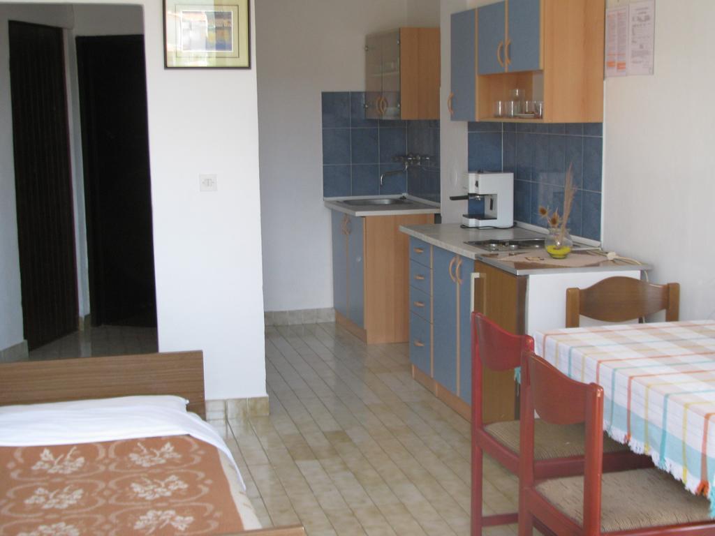 Apartments E And J Rabac Exterior photo