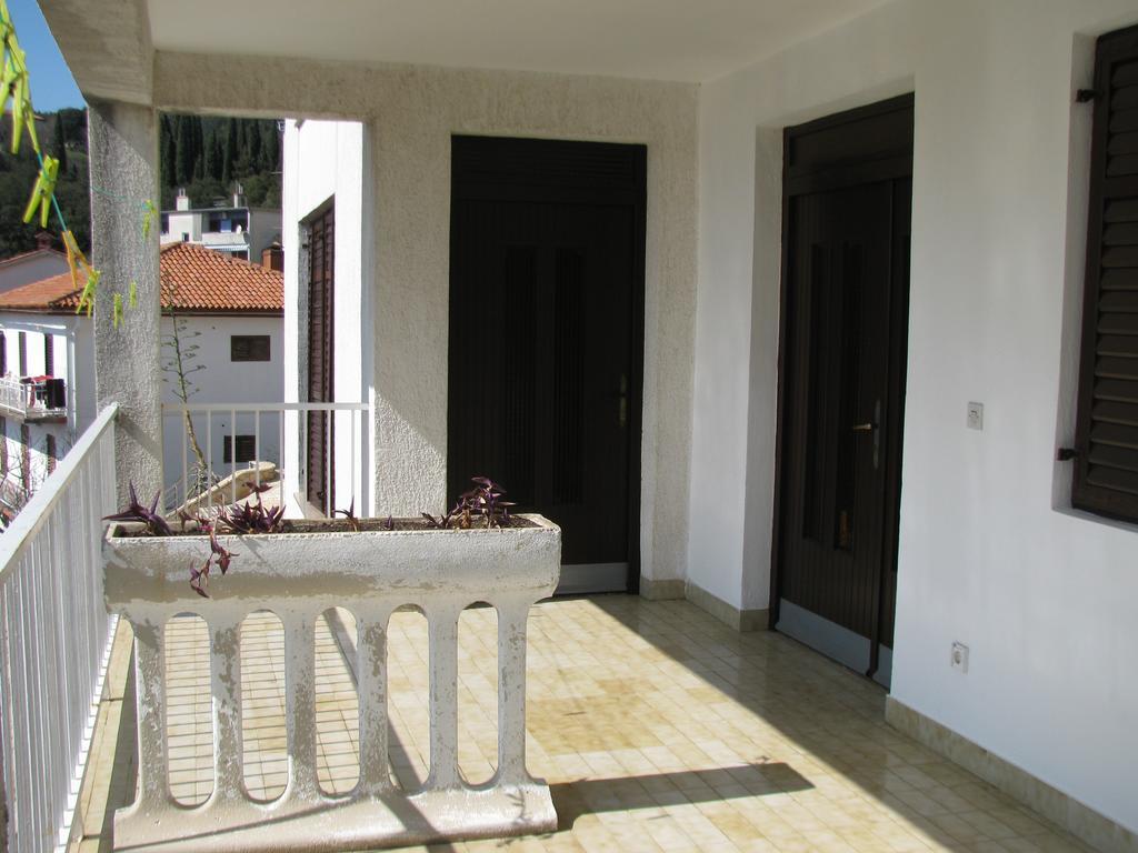 Apartments E And J Rabac Exterior photo