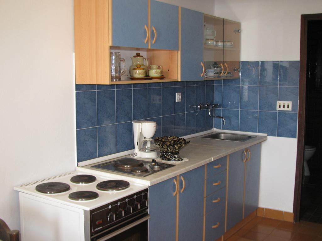 Apartments E And J Rabac Exterior photo